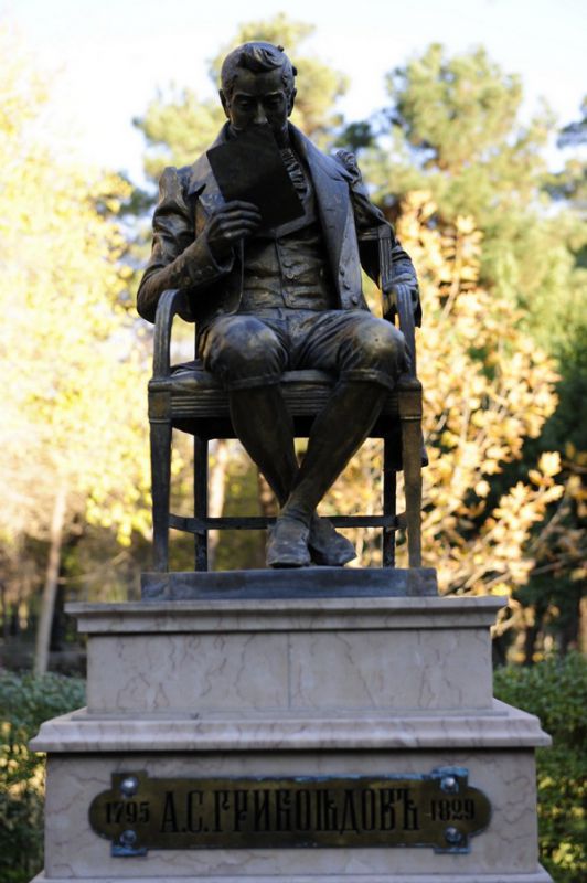 «Ум и дела твои бессмертны в памяти русской» — Статьи